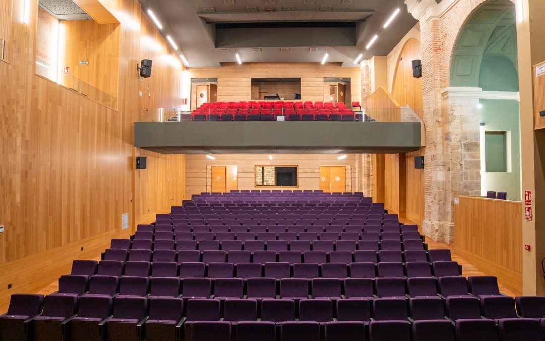 El Centro de Artes Escénicas de Paredes de Nava galardonado por el Colegio de Arquitectos