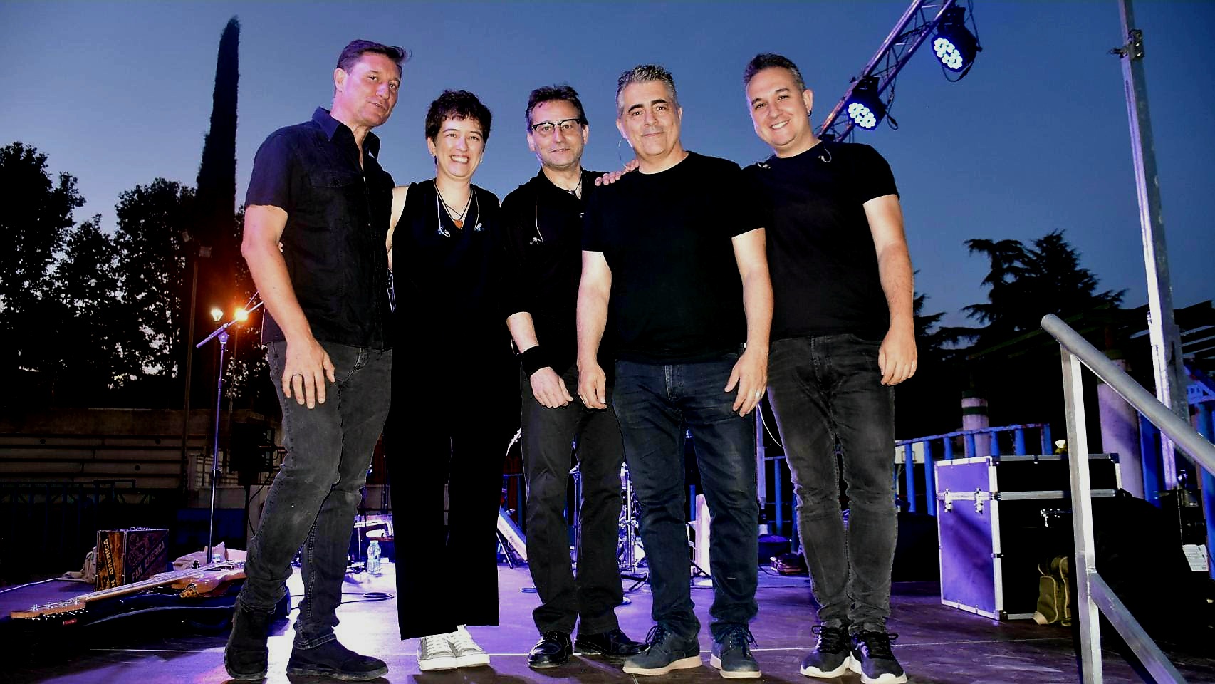 Lévid Folk. Sol y luna